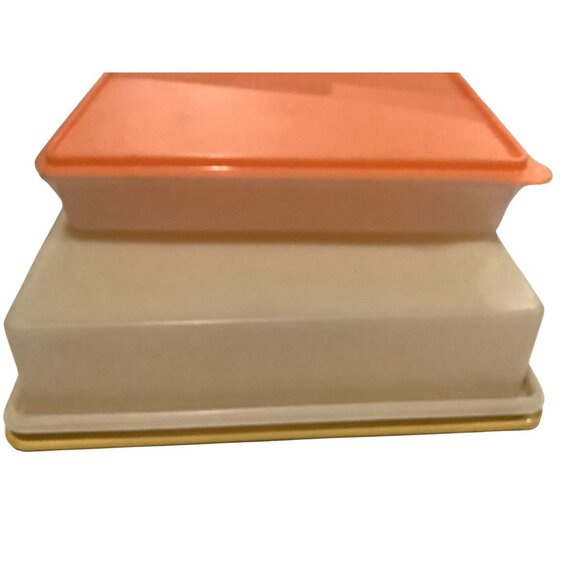 Vtg Tupperware Sheet Cake Takers, Set of 2 , 2 diff sizes-4 pcs-2 bottoms/2 lids - Picture 3 of 13